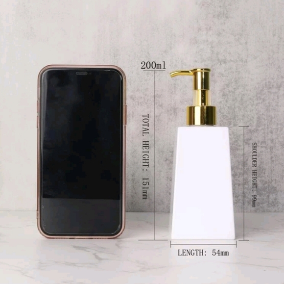 Lotion/soap dispenser - Picture 2 of 3